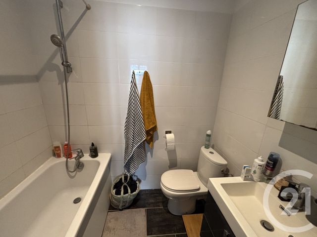 Appartement F1 à louer - 1 pièce - 28.63 m2 - LYON - 69007 - RHONE-ALPES - Century 21 Le 7 De Coeur