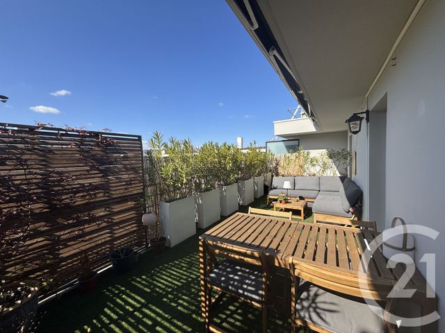 Appartement F3 bis à louer - 3 pièces - 76.5 m2 - LYON - 69007 - RHONE-ALPES - Century 21 Le 7 De Coeur