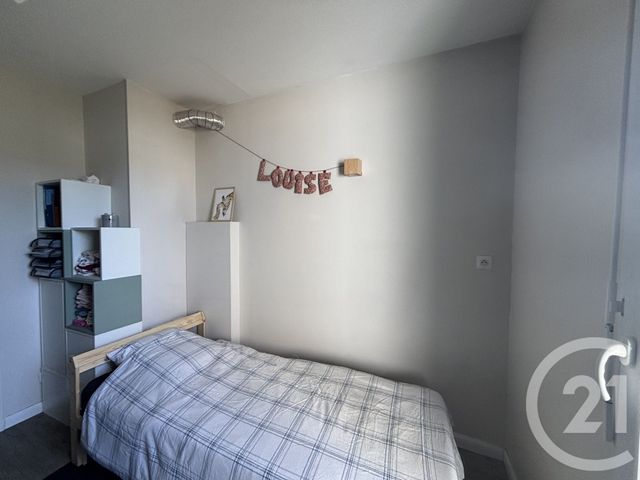 Appartement F3 bis à louer - 3 pièces - 76.5 m2 - LYON - 69007 - RHONE-ALPES - Century 21 Le 7 De Coeur