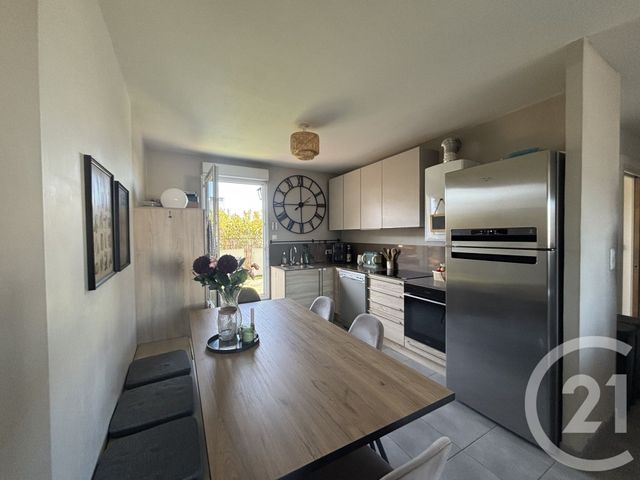 Appartement F3 bis à louer - 3 pièces - 76.5 m2 - LYON - 69007 - RHONE-ALPES - Century 21 Le 7 De Coeur