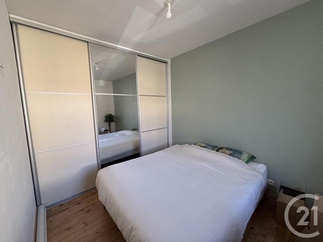 Appartement F2 bis à louer - 2 pièces - 45.0 m2 - ST FONS - 69 - RHONE-ALPES - Century 21 Le 7 De Coeur