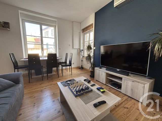 Appartement F2 bis à louer - 3 pièces - 45.0 m2 - ST FONS - 69 - RHONE-ALPES - Century 21 Le 7 De Coeur