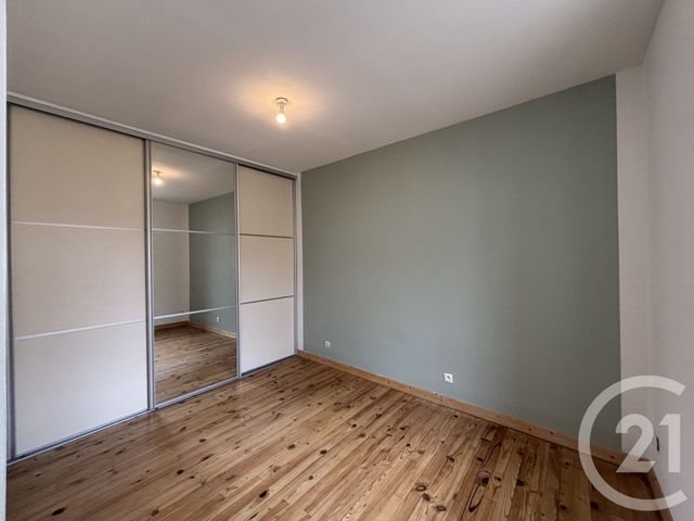 Appartement F3 à louer - 3 pièces - 45.0 m2 - ST FONS - 69 - RHONE-ALPES - Century 21 Le 7 De Coeur