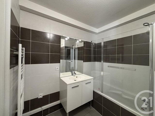 Appartement Duplex à louer - 4 pièces - 94.56 m2 - VILLEURBANNE - 69 - RHONE-ALPES - Century 21 Le 7 De Coeur