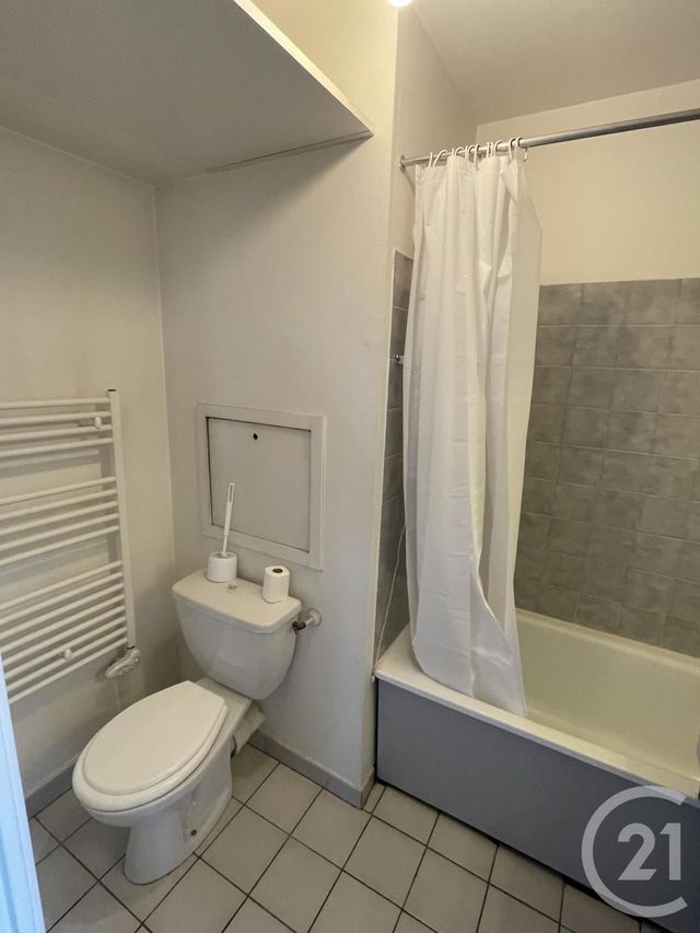 Appartement F1 à louer - 1 pièce - 33.5 m2 - VILLEURBANNE - 69 - RHONE-ALPES - Century 21 Le 7 De Coeur