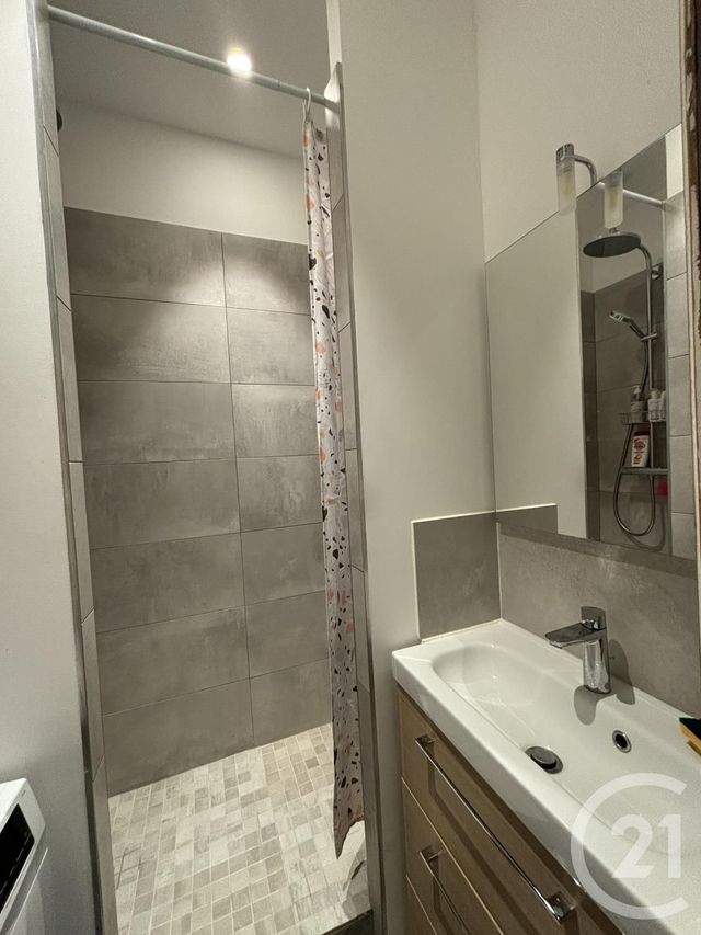 Appartement F1 bis à louer - 2 pièces - 35.04 m2 - VILLEURBANNE - 69 - RHONE-ALPES - Century 21 Le 7 De Coeur