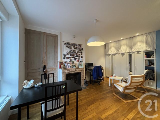 Appartement F1 bis à louer - 2 pièces - 35.04 m2 - VILLEURBANNE - 69 - RHONE-ALPES - Century 21 Le 7 De Coeur