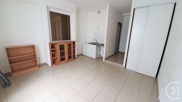 Appartement Studio à louer - 1 pièce - 21.06 m2 - LYON - 69006 - RHONE-ALPES - Century 21 Le 7 De Coeur