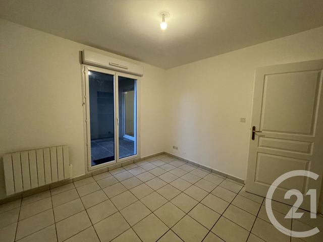 Appartement F2 à louer - 2 pièces - 39.34 m2 - VAULX EN VELIN - 69 - RHONE-ALPES - Century 21 Le 7 De Coeur