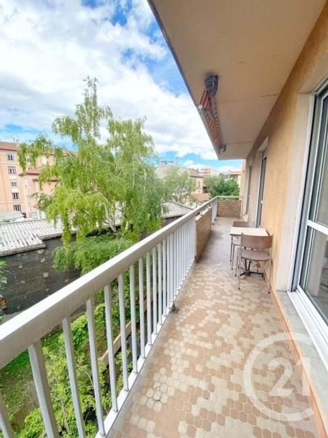 Afficher la photo en grand Appartement F3 à louer - 3 pièces - 70.0 m2 - VILLEURBANNE - 69 - RHONE-ALPES - Century 21 Le 7 De Coeur