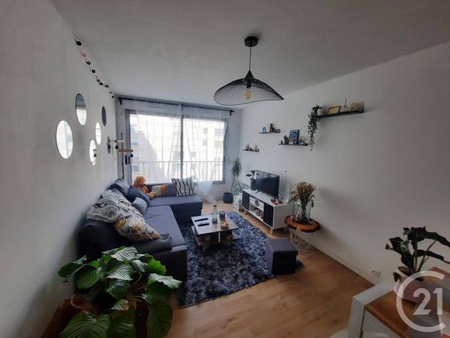 Appartement T2 à louer - 2 pièces - 49.97 m2 - LYON - 69007 - RHONE-ALPES - Century 21 Le 7 De Coeur