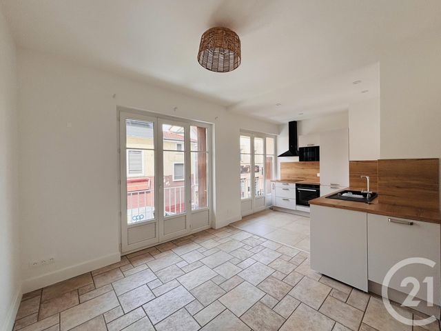 Appartement F3 à louer - 3 pièces - 53.97 m2 - LYON - 69006 - RHONE-ALPES - Century 21 Le 7 De Coeur