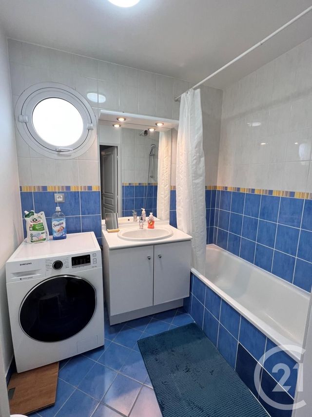 Appartement F3 à louer - 3 pièces - 68.52 m2 - LYON - 69007 - RHONE-ALPES - Century 21 Le 7 De Coeur