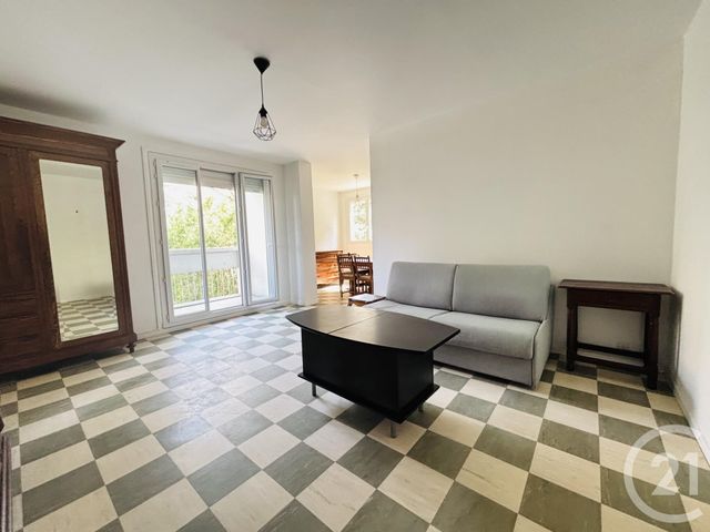 Appartement F4 à louer - 4 pièces - 95.0 m2 - LYON - 69003 - RHONE-ALPES - Century 21 Le 7 De Coeur