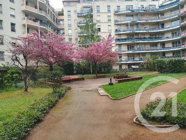 Appartement F3 à louer - 3 pièces - 70.26 m2 - LYON - 69003 - RHONE-ALPES - Century 21 Le 7 De Coeur