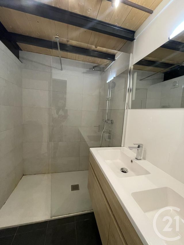 Appartement F1 bis à louer - 2 pièces - 52.58 m2 - LYON - 69002 - RHONE-ALPES - Century 21 Le 7 De Coeur