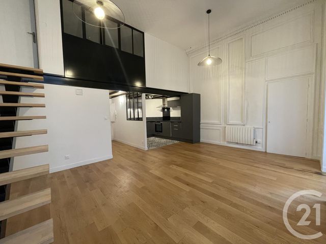 Appartement F1 bis à louer - 2 pièces - 52.58 m2 - LYON - 69002 - RHONE-ALPES - Century 21 Le 7 De Coeur