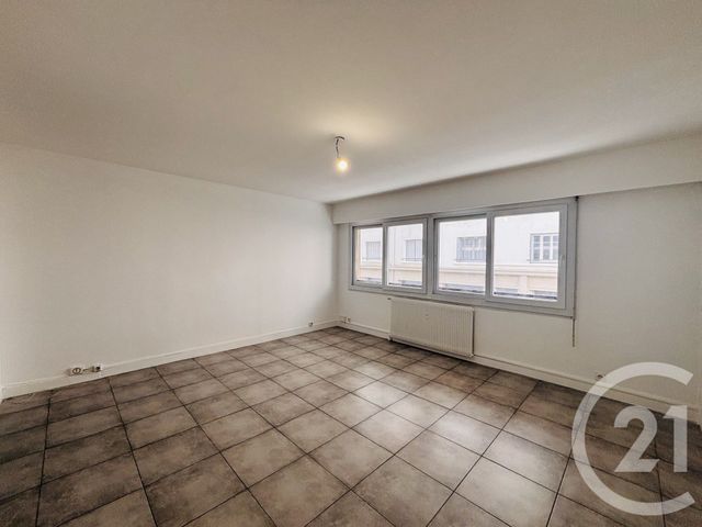Appartement F3 à louer - 3 pièces - 68.48 m2 - VILLEURBANNE - 69 - RHONE-ALPES - Century 21 Le 7 De Coeur
