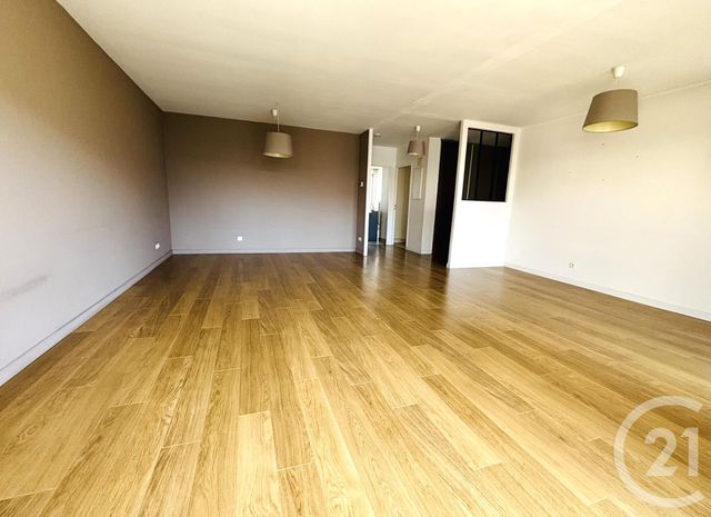 Appartement F4 à louer - 4 pièces - 112.28 m2 - LYON - 69007 - RHONE-ALPES - Century 21 Le 7 De Coeur