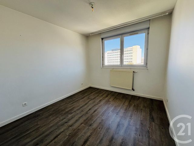 Appartement F4 à louer - 4 pièces - 112.28 m2 - LYON - 69007 - RHONE-ALPES - Century 21 Le 7 De Coeur