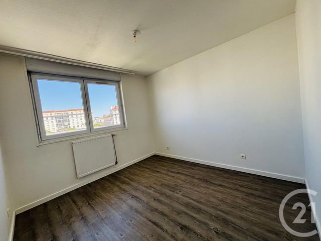 Appartement F4 à louer - 4 pièces - 112.28 m2 - LYON - 69007 - RHONE-ALPES - Century 21 Le 7 De Coeur