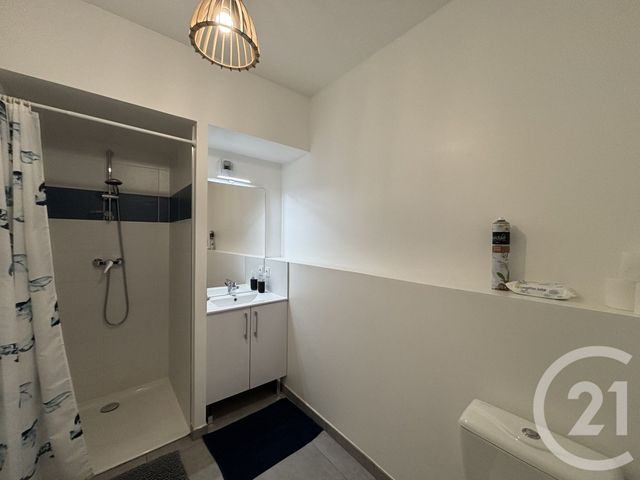 Appartement F1 à louer - 1 pièce - 29.5 m2 - VENISSIEUX - 69 - RHONE-ALPES - Century 21 Le 7 De Coeur