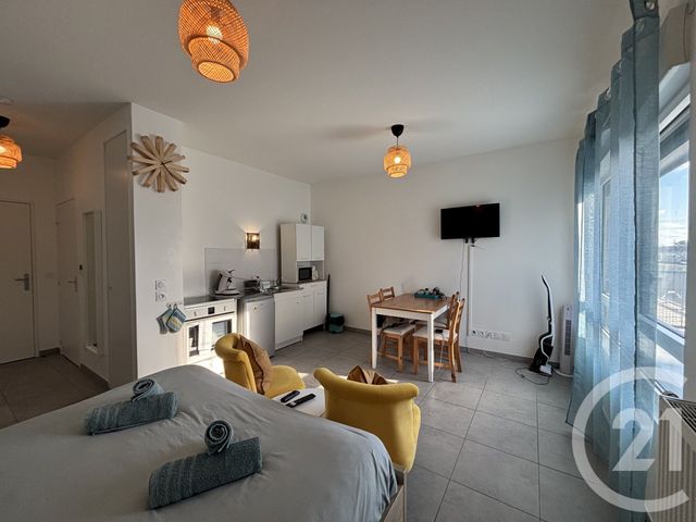 Appartement F1 à louer - 1 pièce - 29.5 m2 - VENISSIEUX - 69 - RHONE-ALPES - Century 21 Le 7 De Coeur