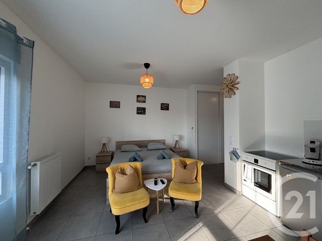 Appartement F1 à louer - 1 pièce - 29.5 m2 - VENISSIEUX - 69 - RHONE-ALPES - Century 21 Le 7 De Coeur