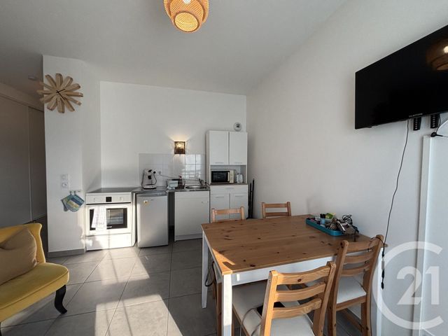 Appartement F1 à louer - 1 pièce - 29.5 m2 - VENISSIEUX - 69 - RHONE-ALPES - Century 21 Le 7 De Coeur