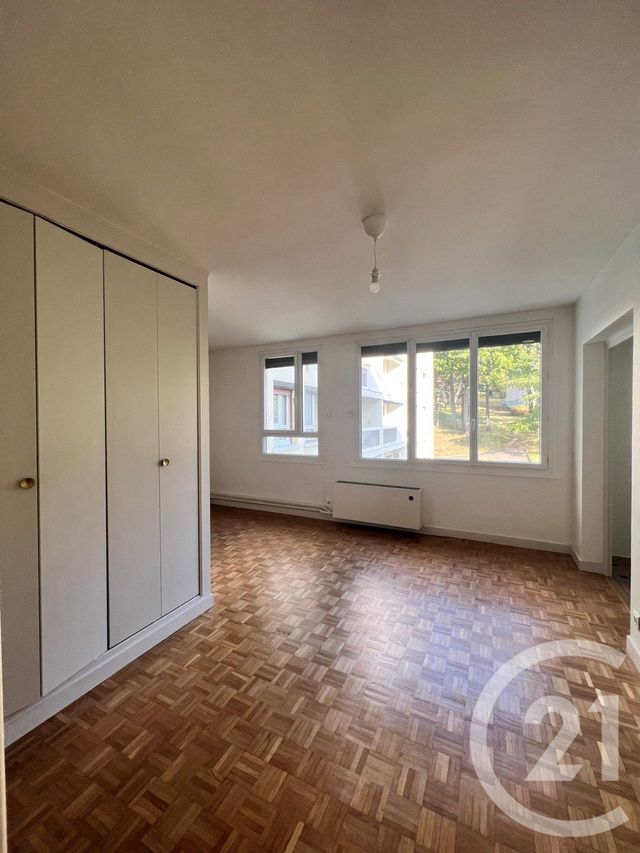 Appartement T1 à louer - 1 pièce - 37.82 m2 - GENAY - 69 - RHONE-ALPES - Century 21 Le 7 De Coeur