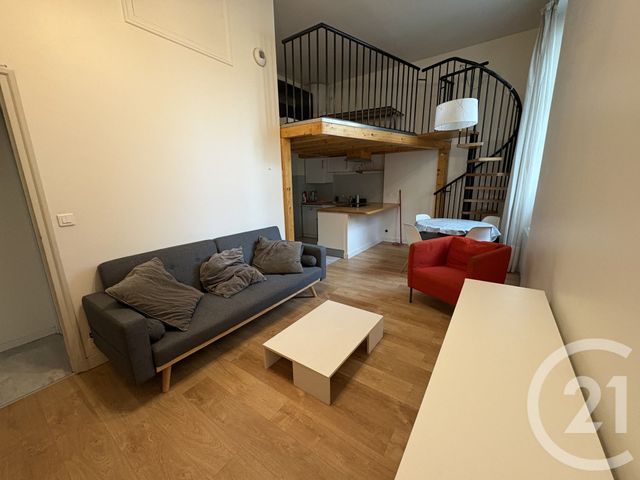 Appartement T2 à louer - 3 pièces - 56.86 m2 - LYON - 69007 - RHONE-ALPES - Century 21 Le 7 De Coeur