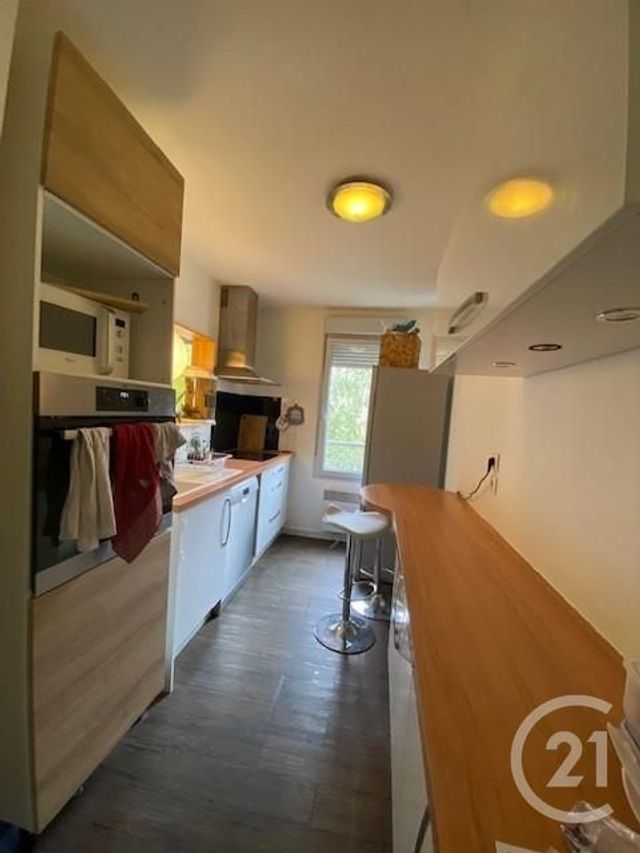 Appartement T2 à louer - 2 pièces - 49.73 m2 - VILLEURBANNE - 69 - RHONE-ALPES - Century 21 Le 7 De Coeur