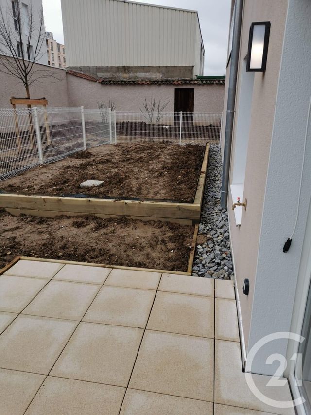 Appartement F2 à louer - 2 pièces - 53.83 m2 - LYON - 69008 - RHONE-ALPES - Century 21 Le 7 De Coeur