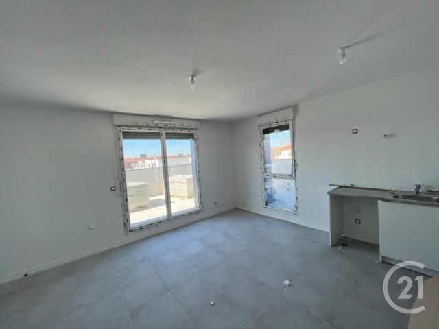 Appartement F1 à louer - 1 pièce - 38.24 m2 - PONT DE CHERUY - 38 - RHONE-ALPES - Century 21 Le 7 De Coeur