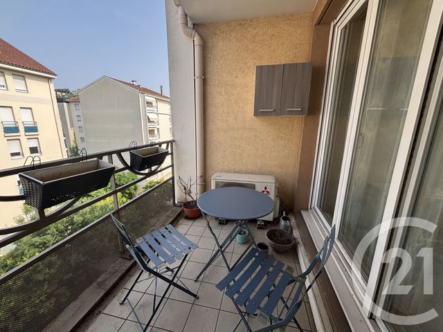 Appartement à louer - 2 pièces - 42.54 m2 - VILLEURBANNE - 69 - RHONE-ALPES - Century 21 Le 7 De Coeur