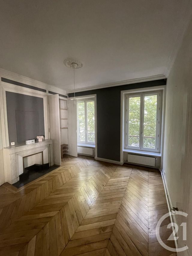 Appartement Autre à louer LYON
