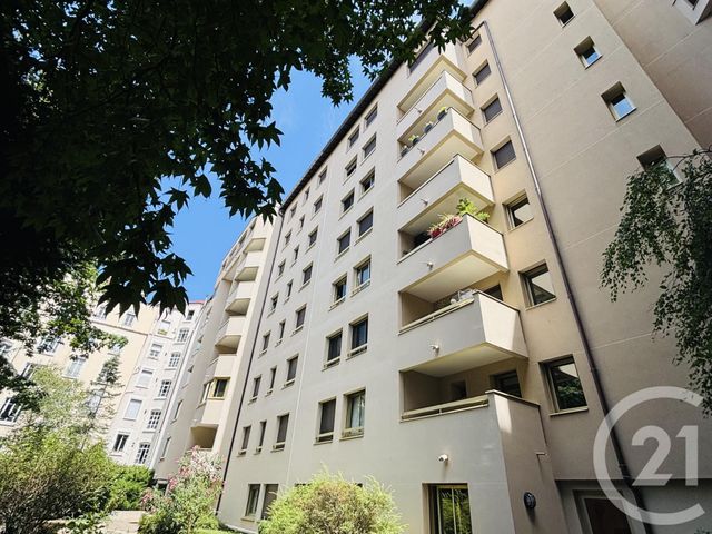 Appartement F4 à louer - 4 pièces - 86.18 m2 - LYON - 69007 - RHONE-ALPES - Century 21 Le 7 De Coeur
