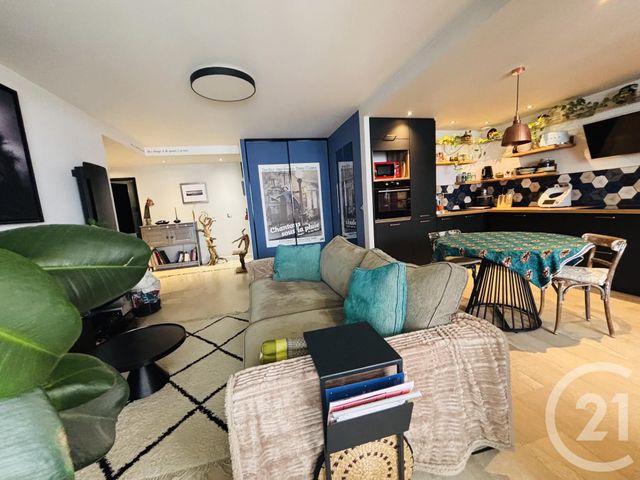 Appartement F4 à louer - 4 pièces - 86.18 m2 - LYON - 69007 - RHONE-ALPES - Century 21 Le 7 De Coeur