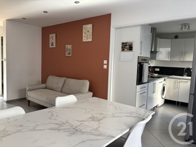 Appartement F2 bis à louer - 2 pièces - 54.82 m2 - VILLEURBANNE - 69 - RHONE-ALPES - Century 21 Le 7 De Coeur