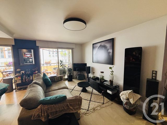 Appartement F4 à louer - 4 pièces - 86.18 m2 - LYON - 69007 - RHONE-ALPES - Century 21 Le 7 De Coeur