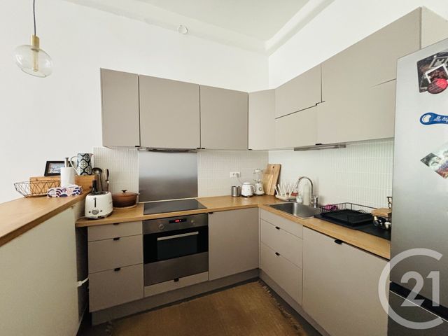 Appartement F3 à louer - 3 pièces - 75.5 m2 - LYON - 69007 - RHONE-ALPES - Century 21 Le 7 De Coeur