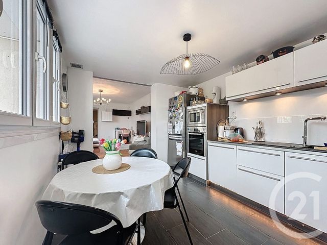 maison à louer - 5 pièces - 119.88 m2 - LYON - 69008 - RHONE-ALPES - Century 21 Le 7 De Coeur
