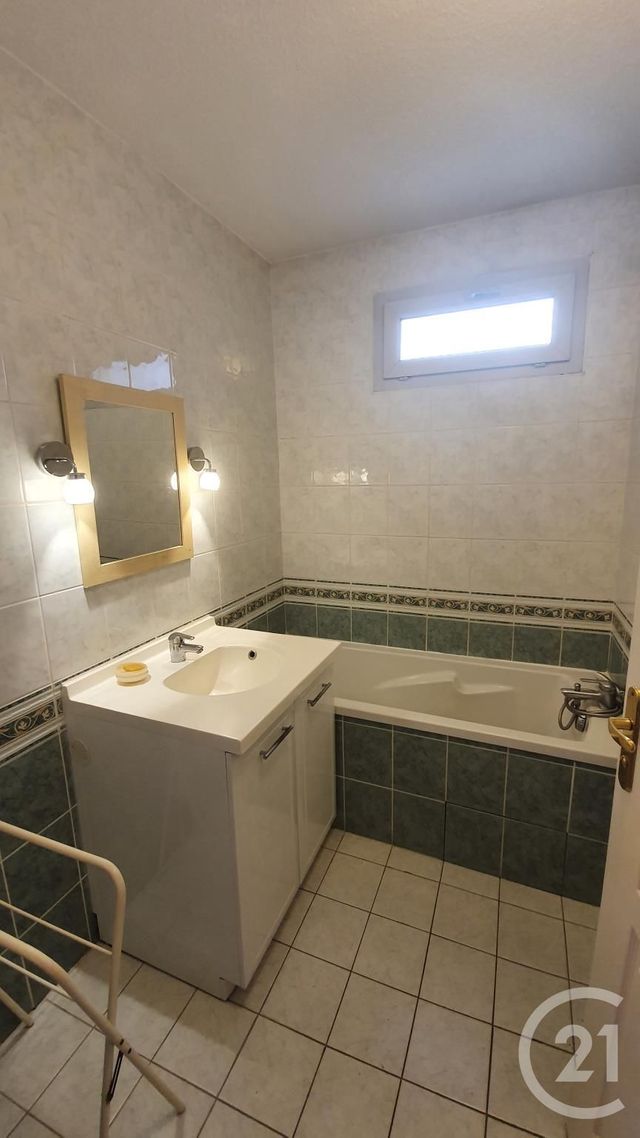 Appartement F1 à louer - 2 pièces - 48.55 m2 - LYON - 69007 - RHONE-ALPES - Century 21 Le 7 De Coeur
