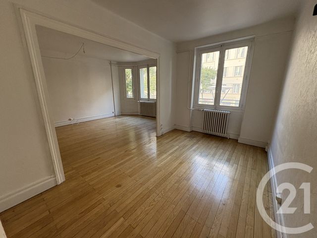 Appartement T4 à louer - 3 pièces - 98.93 m2 - LYON - 69007 - RHONE-ALPES - Century 21 Le 7 De Coeur