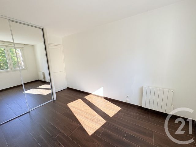 Appartement T3 à louer - 3 pièces - 70.69 m2 - LYON - 69003 - RHONE-ALPES - Century 21 Le 7 De Coeur