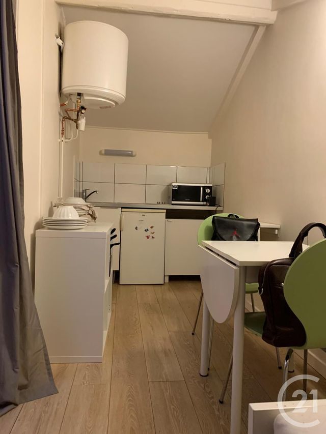 Appartement Studio à louer - 1 pièce - 14.72 m2 - LYON - 69007 - RHONE-ALPES - Century 21 Le 7 De Coeur