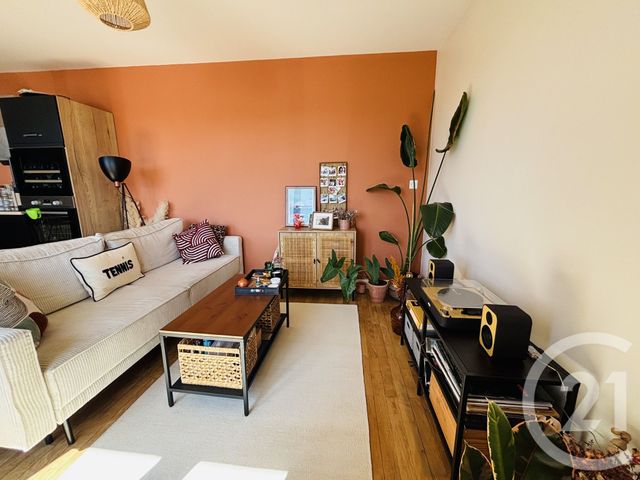 Appartement F3 à louer - 3 pièces - 56.89 m2 - LYON - 69007 - RHONE-ALPES - Century 21 Le 7 De Coeur
