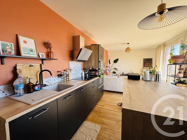 Appartement F3 à louer - 3 pièces - 56.89 m2 - LYON - 69007 - RHONE-ALPES - Century 21 Le 7 De Coeur