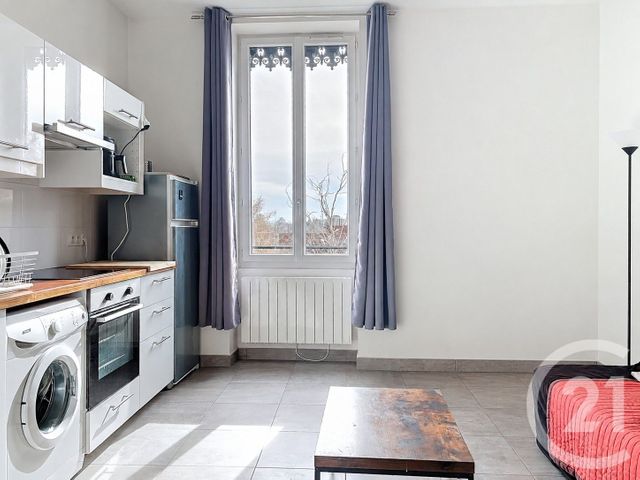 Appartement F2 à louer - 2 pièces - 32.0 m2 - OULLINS - 69 - RHONE-ALPES - Century 21 Le 7 De Coeur