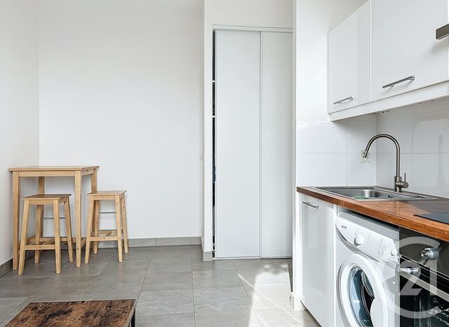 Appartement F2 à louer - 2 pièces - 32.0 m2 - OULLINS - 69 - RHONE-ALPES - Century 21 Le 7 De Coeur